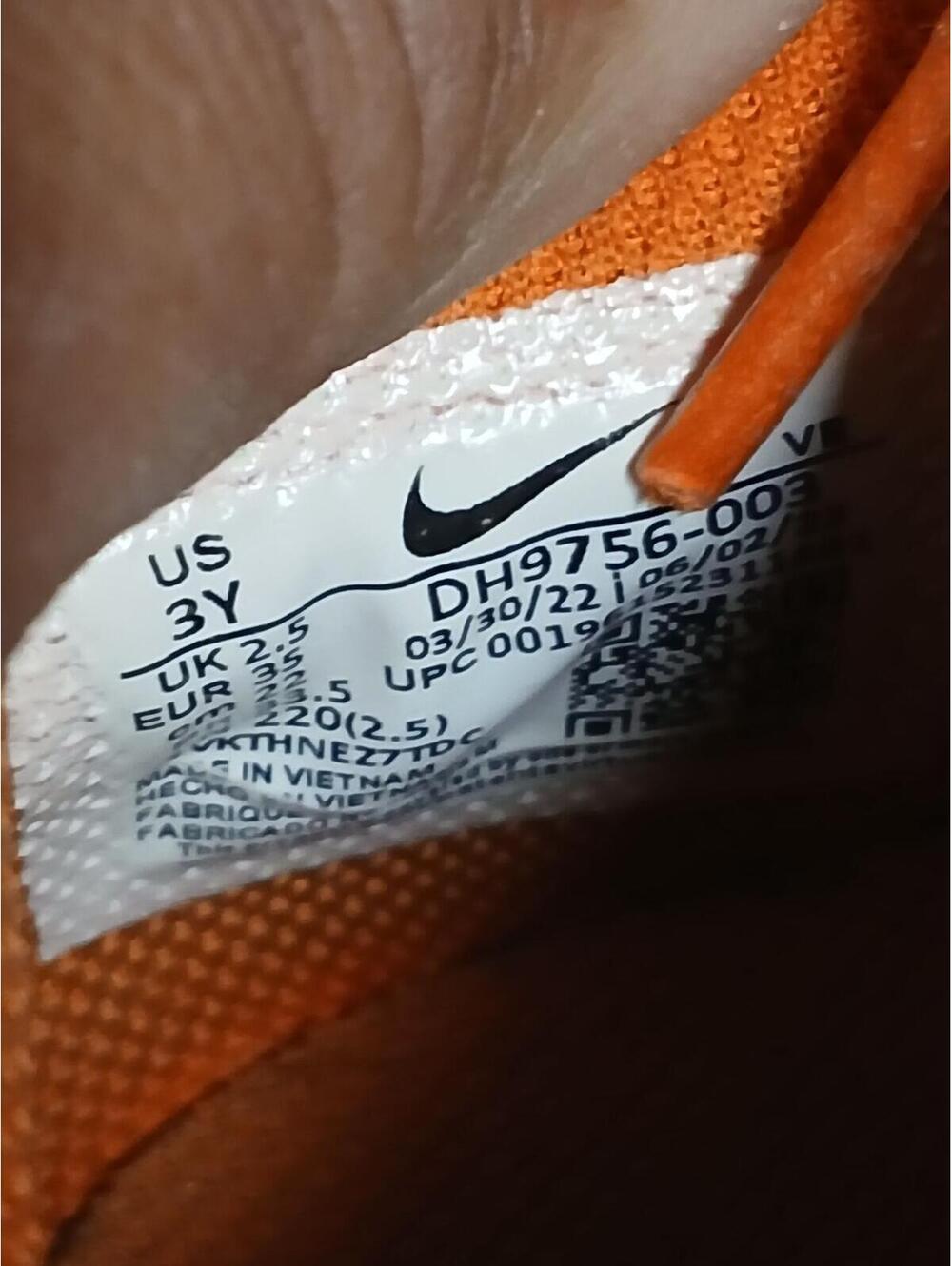 Nike Orange/White/Black Low-Top Sneakers Kids Size 3Y - Picture 6 of 6